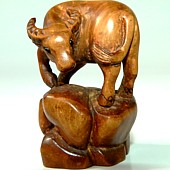 японская нэцкэ из кипариса