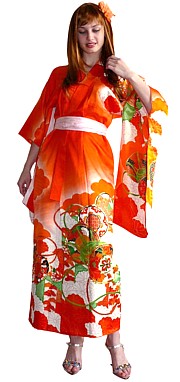 шелковое японское кимоно с вышивкой и авторским рисунком