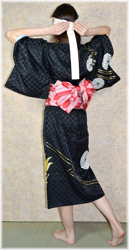 японское традиционное кимоно с авторским рисунком