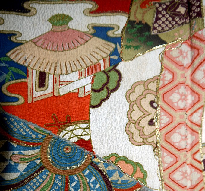 роспись и вышивка золотом на шелке японского кимоно, эпоха Мэйдзи, 1890-е гг.